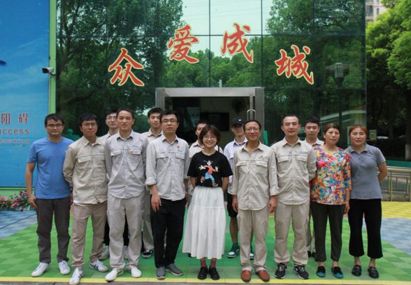 藍(lán)天熱電等黨團(tuán)聯(lián)合“電力關(guān)懷“進(jìn)校園