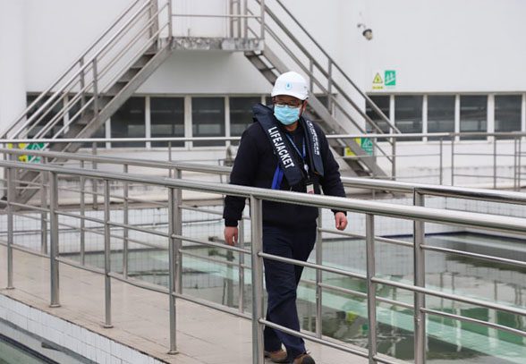 致敬疫情中的“凡人英雄”：民生保障不斷線